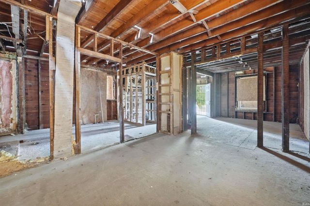 462 E Suttenfield Street, Fort Wayne, IN 46803