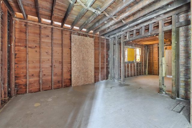 462 E Suttenfield Street, Fort Wayne, IN 46803