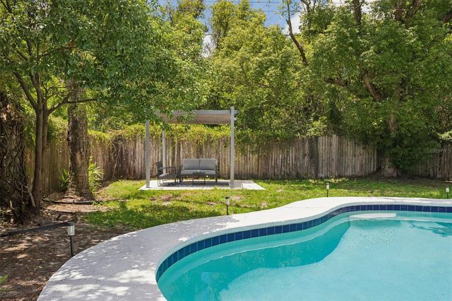 11116 N 19TH STREET, Tampa, FL 33612