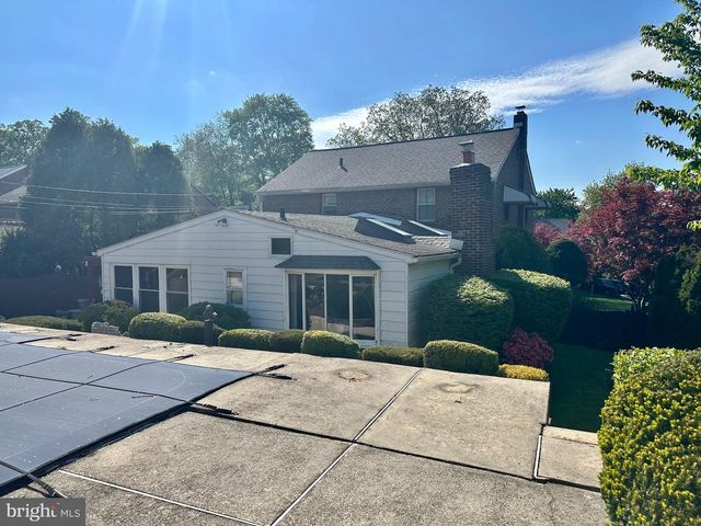 293 FRIENDSHIP RD, Drexel Hill, PA 19026