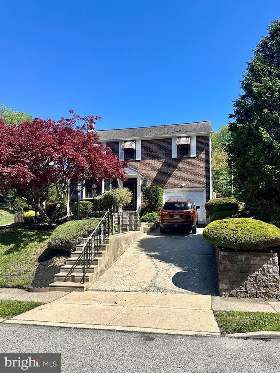 293 FRIENDSHIP RD, Drexel Hill, PA 19026