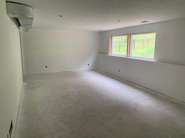 12573 Riverton Road, Grand Haven, MI 49417