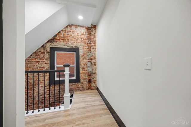 112 Valencia Street, Cincinnati, OH 45219