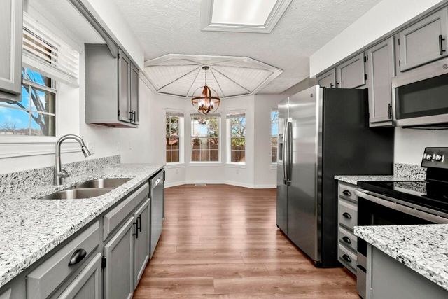 206 N Hightower Avenue, Nixa, MO 65714