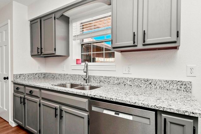 206 N Hightower Avenue, Nixa, MO 65714