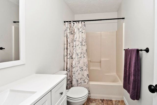 206 N Hightower Avenue, Nixa, MO 65714