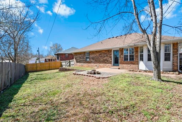 206 N Hightower Avenue, Nixa, MO 65714