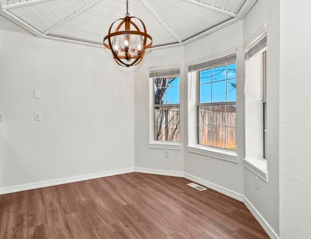 206 N Hightower Avenue, Nixa, MO 65714