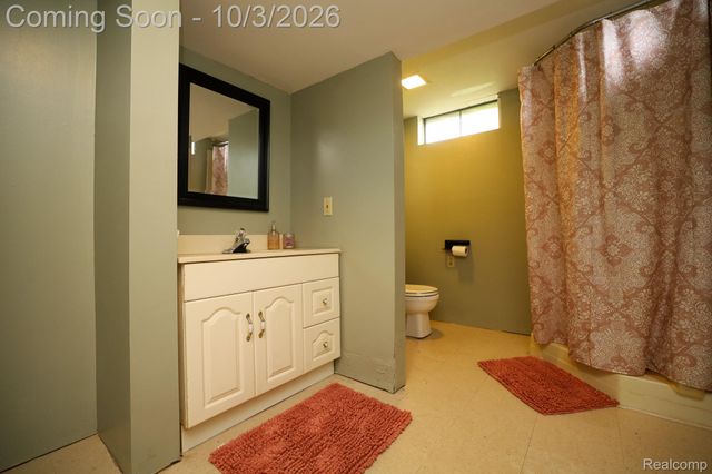 1205 Ennest Boulevard, White Lake Charter Township, MI 48386