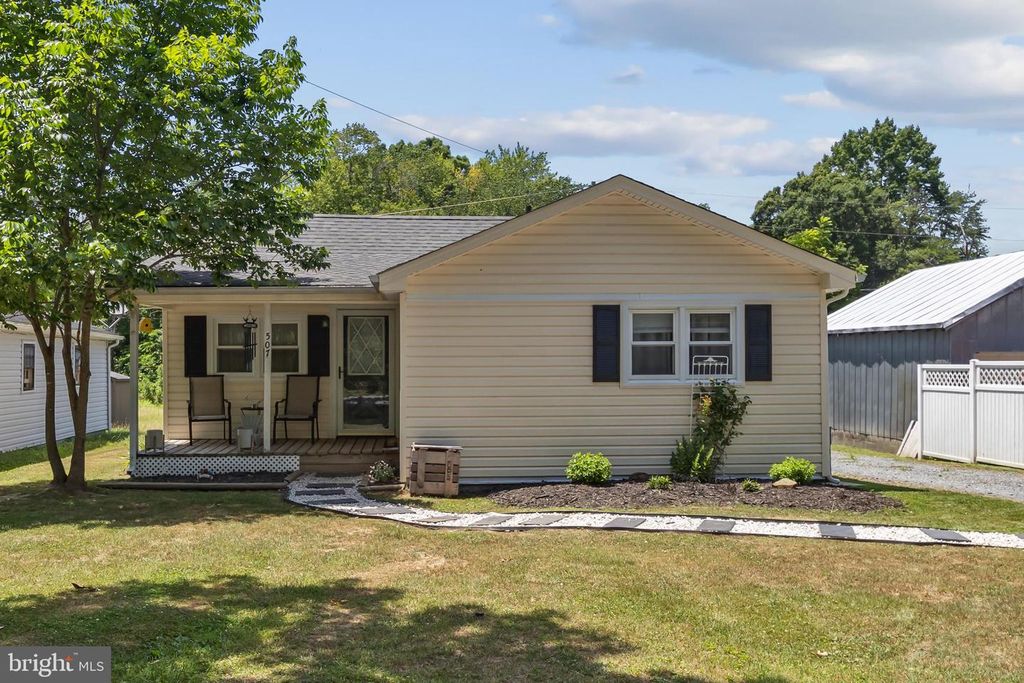 507 S MAIN ST, Gordonsville, VA 22942
