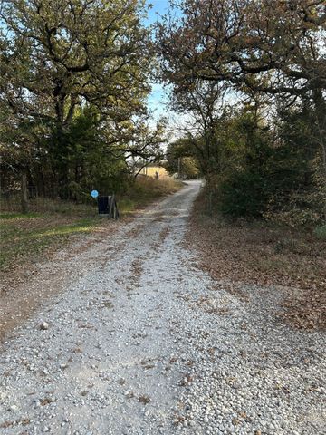 1721 PRARIE GROVE RD, Valley View, TX 76272