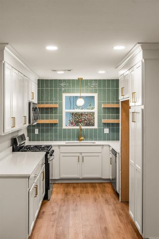 1310 Sunset Drive, Conway, AR 72034