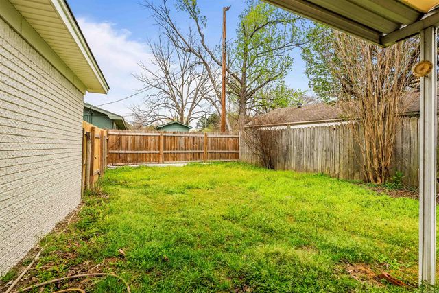 1310 Sunset Drive, Conway, AR 72034