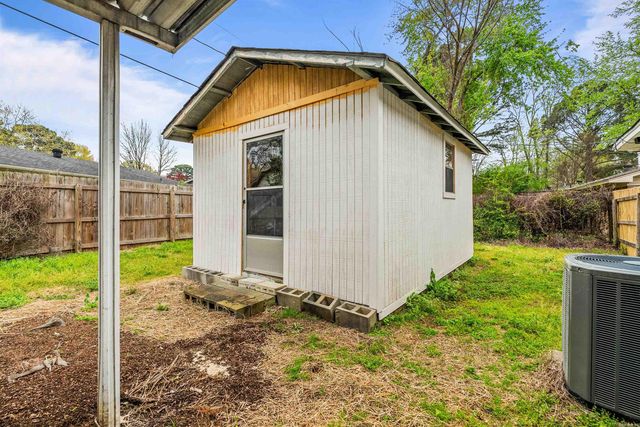 1310 Sunset Drive, Conway, AR 72034