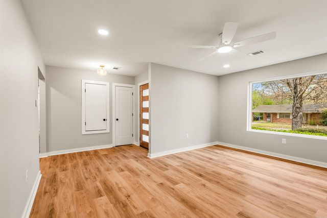 1310 Sunset Drive, Conway, AR 72034