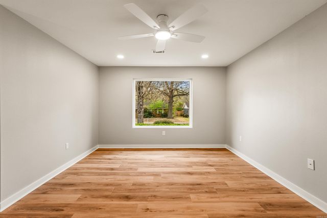 1310 Sunset Drive, Conway, AR 72034
