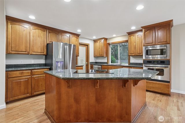 36121 79th Avenue S, Roy, WA 98027