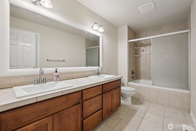 36121 79th Avenue S, Roy, WA 98027