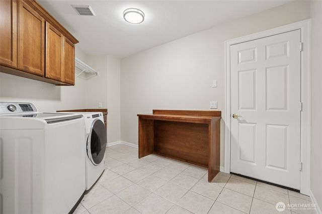 36121 79th Avenue S, Roy, WA 98027