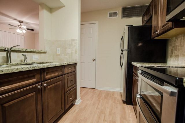 3500 Tangle Brush Drive 93, The Woodlands, TX 77381