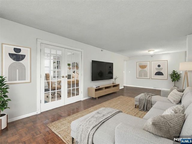 326 Prospect Avenue 8E, Hackensack, NJ 07601