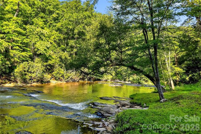 460 Cascades Parkway, Nebo, NC 28761