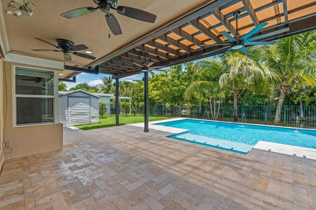 9200 SW 51st Place, Cooper City, FL 33328