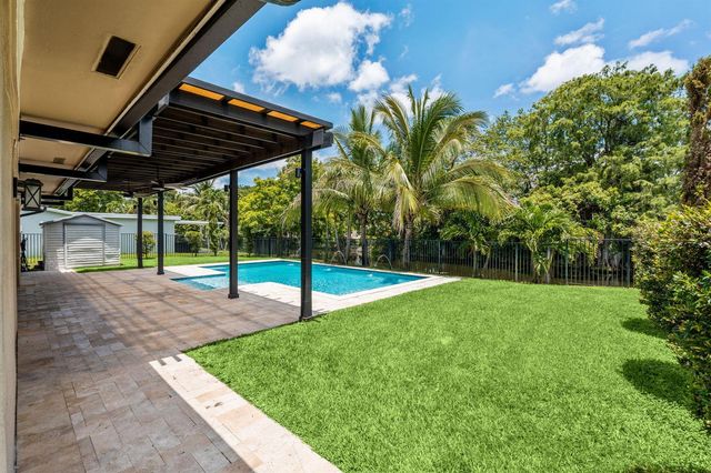9200 SW 51st Place, Cooper City, FL 33328