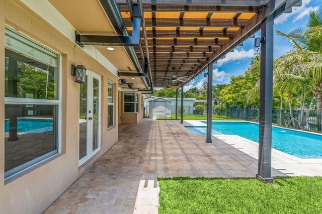 9200 SW 51st Place, Cooper City, FL 33328