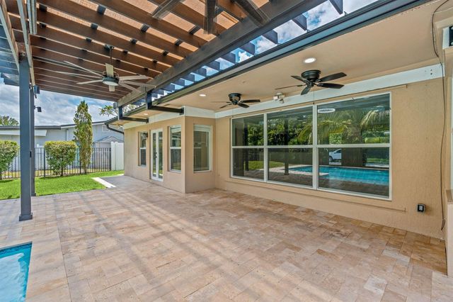 9200 SW 51st Place, Cooper City, FL 33328