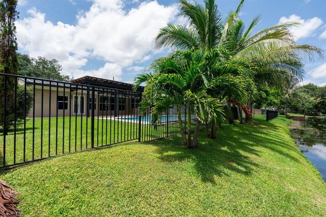 9200 SW 51st Place, Cooper City, FL 33328