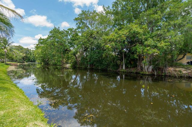 9200 SW 51st Place, Cooper City, FL 33328