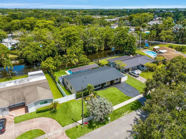 9200 SW 51st Place, Cooper City, FL 33328