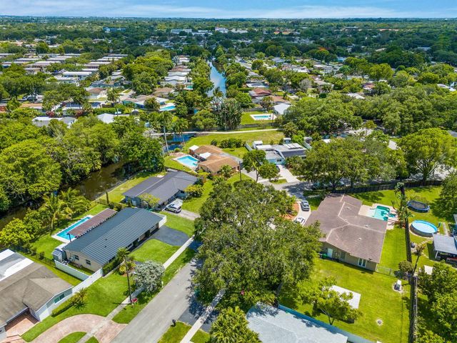 9200 SW 51st Place, Cooper City, FL 33328