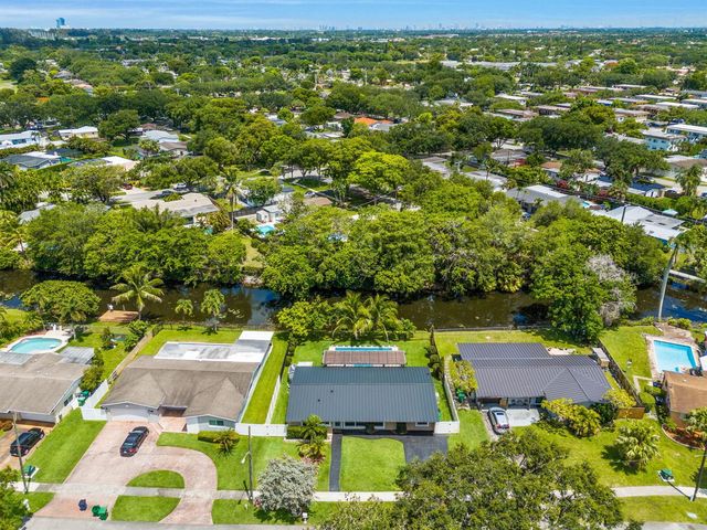 9200 SW 51st Place, Cooper City, FL 33328