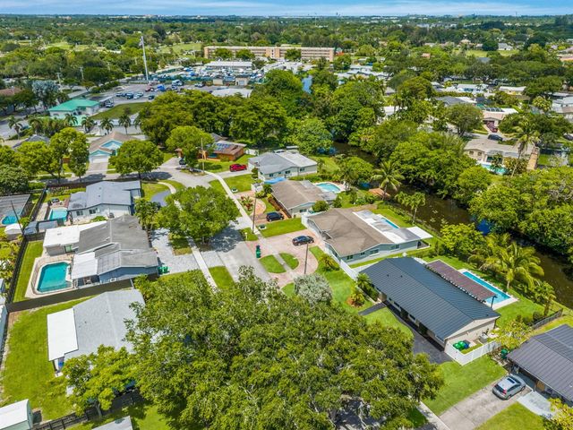 9200 SW 51st Place, Cooper City, FL 33328