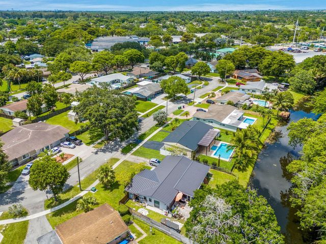 9200 SW 51st Place, Cooper City, FL 33328