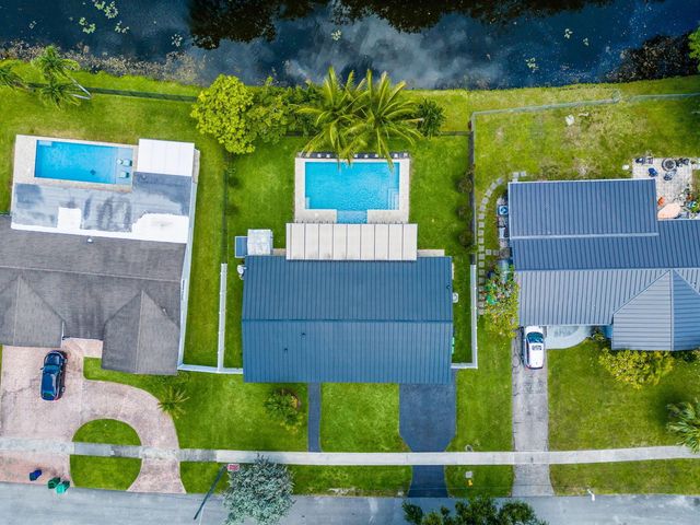 9200 SW 51st Place, Cooper City, FL 33328