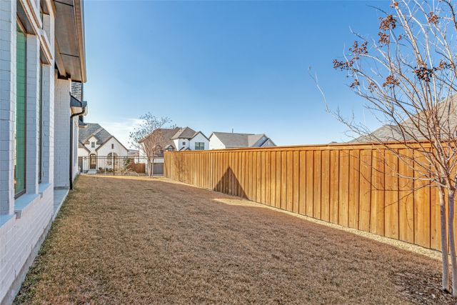 14440 Overlook Park Drive, Fort Worth, TX 76008