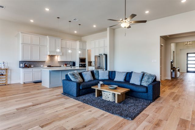 14440 Overlook Park Drive, Fort Worth, TX 76008