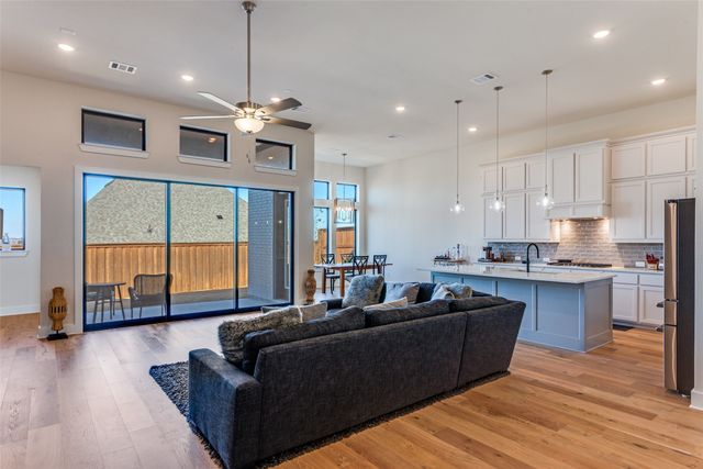 14440 Overlook Park Drive, Fort Worth, TX 76008