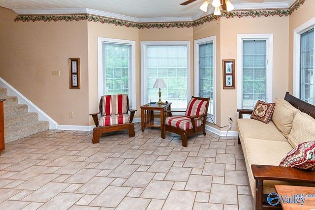 1102 Vines Drive NE, Hartselle, AL 35640