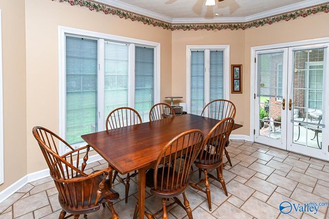 1102 Vines Drive NE, Hartselle, AL 35640