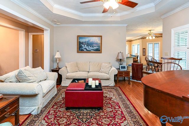 1102 Vines Drive NE, Hartselle, AL 35640