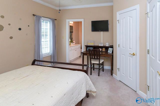 1102 Vines Drive NE, Hartselle, AL 35640