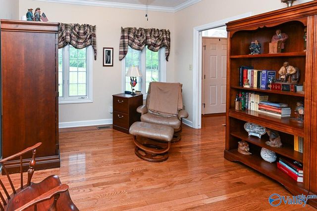 1102 Vines Drive NE, Hartselle, AL 35640