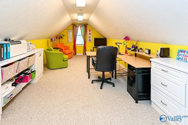 1102 Vines Drive NE, Hartselle, AL 35640