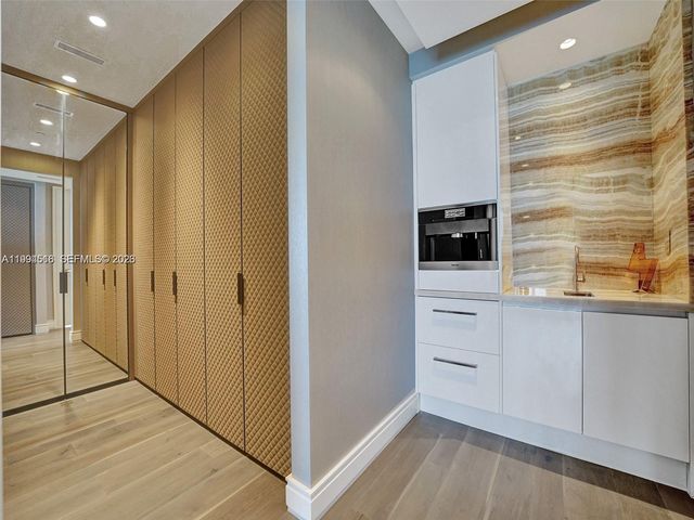 17901 COLLINS 2301, Sunny Isles Beach, FL 33160