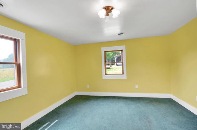 3390 MOUNTAIN RD, Hamburg, PA 19526