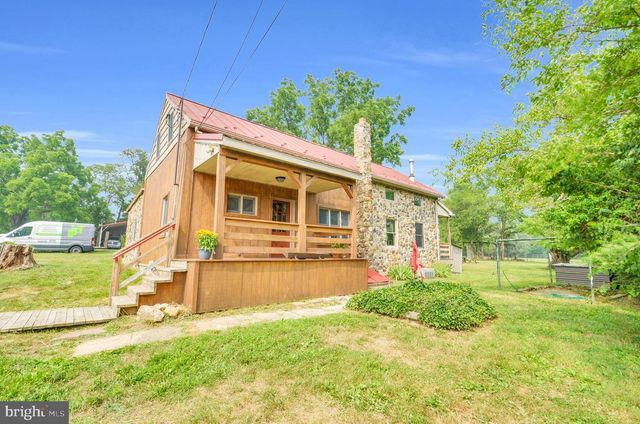 3390 MOUNTAIN RD, Hamburg, PA 19526